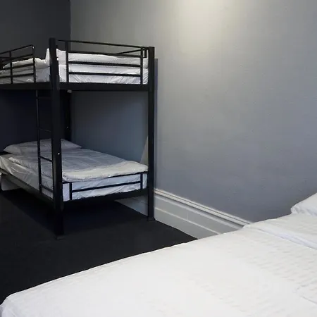 The George Backpackers Hotel 2*